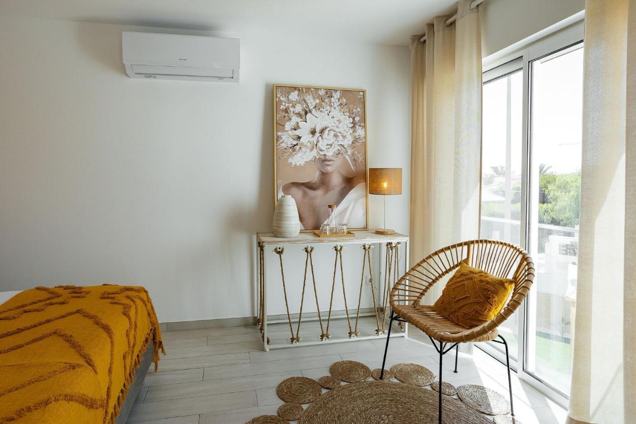 Coral Boutique Suites อัลบูเฟรา ภายนอก รูปภาพ